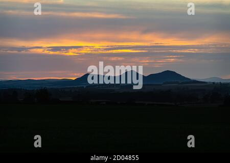 Tramonto sulle Eildon Hills, Scozia Foto Stock