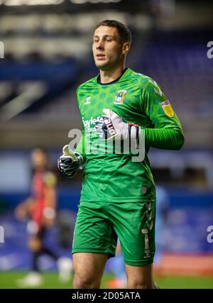 2 ottobre 2020; St Andrews Stadium, Coventry, West Midlands, Inghilterra; English Football League Championship Football, Coventry City contro AFC Bournemouth; Coventry City Goalkeeper Marko MAROSI durante la partita Credit: Action Plus Sports Images/Alamy Live News Foto Stock