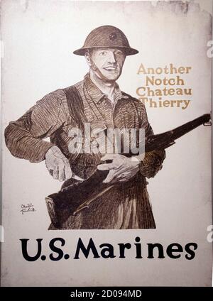 Parigi - 5 Dic, 2018 - Un altro incavo Chateau Thierry - la guerra mondiale I Marine poster di reclutamento, Les Invalides il Museo dell'esercito, Parigi, Francia Foto Stock