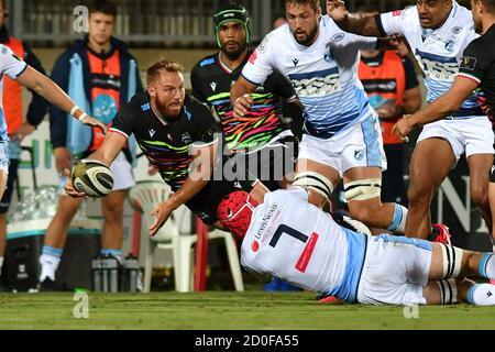 Parma, Italia. 2 ottobre 2020 parma, 02 ottobre 2020, Giulio Bisegni (Zebre) e James Botham (Cardiff Blues) durante Zebre vs Cardiff Blues - Rugby Guinness Pro 14 - Credit: LM/Alessio Tarpini Credit: Alessio Tarpini/LPS/ZUMA Wire/Alamy Live News Foto Stock