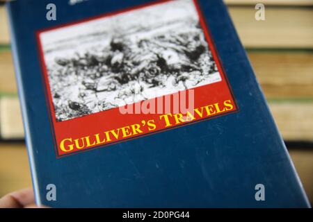 Viersen, Germania - 9 luglio. 2020: Vista su copertina isolata di Jonathan Swift Gullivers viaggi Foto Stock