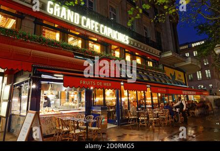 Le Grand Cafe Capucines è la leggendaria e famosa brasserie Grands Boulevards. La posizione è fantastica: Vicino all'Opera Garnier e al Grand Rex Foto Stock