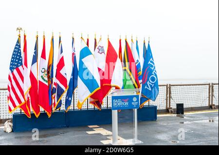 Boston, Massachusetts. 13 giugno 2017. Vela Boston. Fotografato dalla USS Whidbey Island. Foto Stock