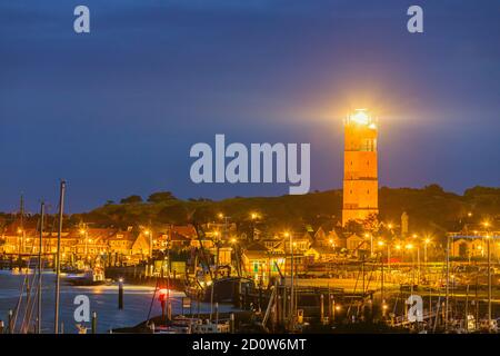 Il Brandaris è un faro sull'isola olandese di Wadden, Terschelling, in Frisia. È il faro più antico dei Paesi Bassi, classificato come R Foto Stock