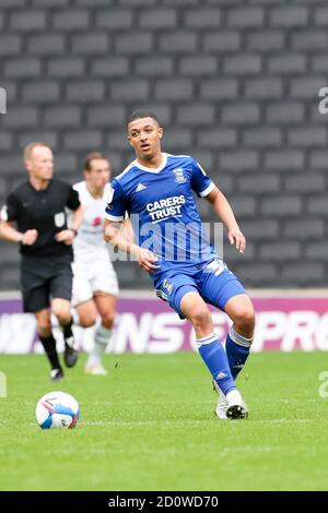 MILTON KEYNES, INGHILTERRA. 3 OTTOBRE 2020, Myles Kenlock di Ipswich Town durante la seconda metà della Sky Bet League uno partita tra MK Dons e Ipswich Town allo stadio MK, Milton Keynes sabato 3 ottobre 2020. (Credit: John Cripps | MI News) Credit: MI News & Sport /Alamy Live News Foto Stock