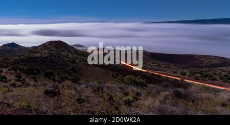 Sulla cima di mauna kea ci sono molti telescopi di classe wolrd e la vista è bella. Foto Stock