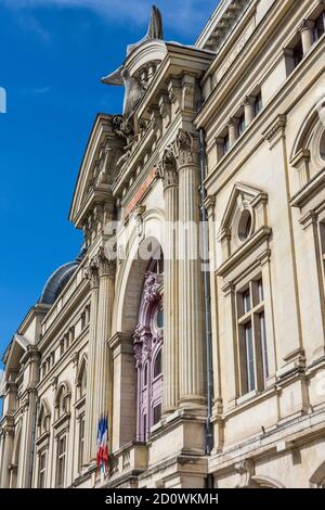 Facciata classica del Teatro Grand Opera, rue de la Scellerie, Tours, Indre-et-Loire, Francia. Foto Stock