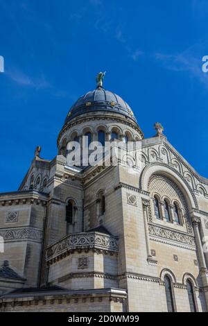 Neo-bizantino Basilique Saint-Martin de Tours, , Tours, Indre-et-Loire (37), Francia. Foto Stock