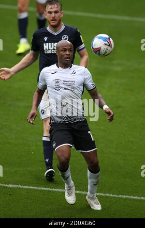 Swansea, Regno Unito. 03 ottobre 2020. Andre Ayew della città di Swansea in azione. EFL Skybet Championship, Swansea City contro Millwall al Liberty Stadium di Swansea sabato 3 ottobre 2020. Questa immagine può essere utilizzata solo per scopi editoriali. Solo per uso editoriale, è richiesta una licenza per uso commerciale. Nessun utilizzo nelle scommesse, nei giochi o nelle pubblicazioni di un singolo club/campionato/giocatore. pic di Andrew Orchard/Andrew Orchard sports photography/Alamy Live news Credit: Andrew Orchard sports photography/Alamy Live News Foto Stock