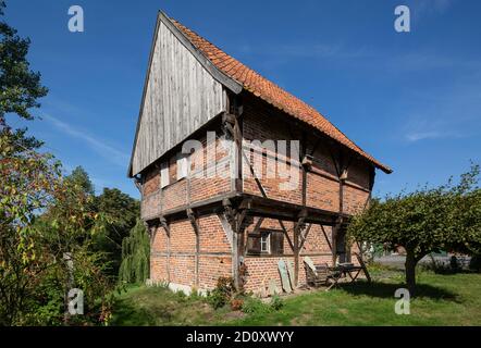 D-Borken, D-Borken-Weseke, Parco Naturale Hohe Mark Westmuensterland, Muensterland, Westfalia, Renania Settentrionale-Vestfalia, NRW, granaio alla Nordvelener Strasse, bidone in legno Foto Stock