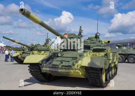 REGIONE DI MOSCA, RUSSIA - 25 GIUGNO 2020: Serbatoio medio T-55M sul forum militare internazionale 'Army-2020' Foto Stock