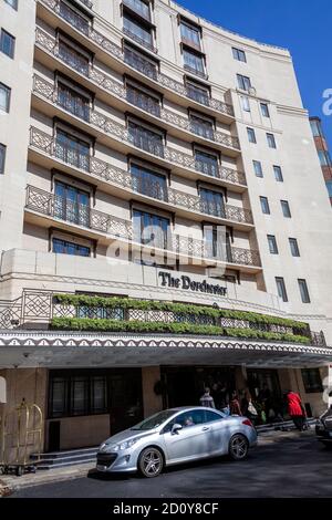 Londra, UK, 1 aprile 2012 : il business del Dorchester Hotel su Park Lane Mayfair Hyde Park, che è una popolare destinazione turistica punto di riferimento della Foto Stock