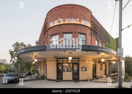 1938-39 Blues Point costruito (ex McMahon's) L'hotel e' un eccellente hotel disegnato in Art Deco di interwar con mattone corbelling sul parapetto Foto Stock