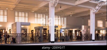 dh SCIENCE MUSEUM LONDON esposizione della tecnologia del piano superiore musei regno unito Foto Stock