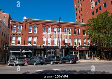 Edifici commerciali storici su Elm Street vicino a Merrimack Street nel centro di Manchester, New Hampshire NH, Stati Uniti. Foto Stock