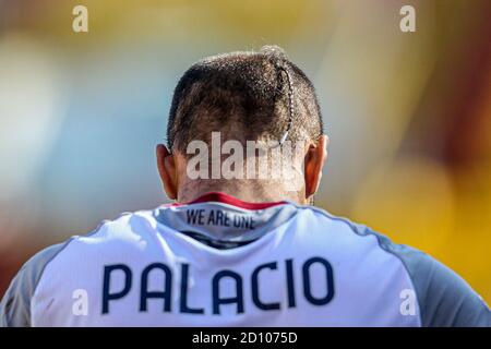 Benevento, Italia. 04 ottobre 2020. L'argentino di Bologna, in marcia avanti Rodrigo Palacio durante la serie A partita di calcio Benevento vs Bologna FC Credit: Independent Photo Agency/Alamy Live News Foto Stock