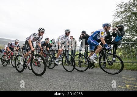 Luik, Belgio. 04 ottobre 2020. LUIK, 4-10-2020, ciclismo, Luik Bastenaken luik, mannen, julian alaphilippe met Links naast zich marc Hirschi en daarachter Richie Porte op de redoute Credit: Pro Shots/Alamy Live News Foto Stock