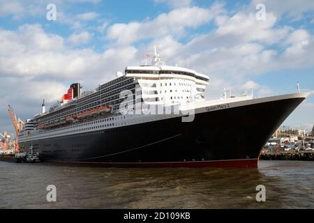 Queen Mary Cruise Liner Brooklyn Harbour New York USA Stati Uniti d'America Foto Stock