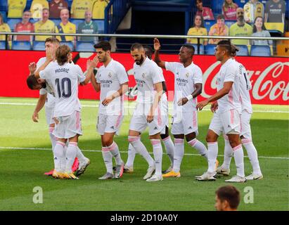 Castellon, Spagna. 04 ottobre 2020. Spagnolo la Liga calcio match Levante vs Real Madrid allo stadio la Ceramica, Castellon, 04 ottobre 2020 Vinicius festeggia un gol con i veri giocatori di Madrid la Liga/Cordon Press Credit: CORDON PRESS/Alamy Live News Foto Stock