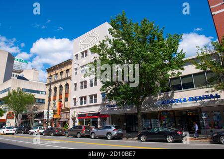 Edifici commerciali storici su Elm Street a Manchester Street nel centro di Manchester, New Hampshire NH, USA. Foto Stock