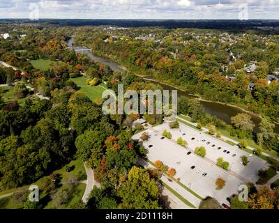 1 ottobre 2020, Springbank Park a Londra, Ontario Canada. Vista aerea verso ovest Twards Byron. Luke Durda/Alamy Foto Stock