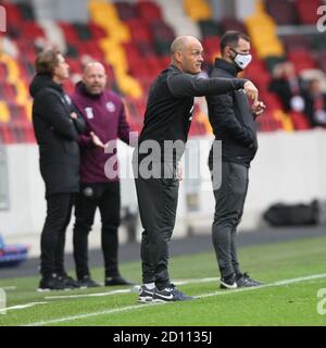 Londra, Regno Unito. 04 ottobre 2020. Il direttore del Preston North End Alex Neil durante la partita del campionato EFL Sky Bet Championship tra Brentford e Preston North End al Brentford Community Stadium di Londra, Inghilterra, il 4 ottobre 2020. Foto di Ken Sparks. Solo per uso editoriale, è richiesta una licenza per uso commerciale. Nessun utilizzo nelle scommesse, nei giochi o nelle pubblicazioni di un singolo club/campionato/giocatore. Credit: UK Sports Pics Ltd/Alamy Live News Foto Stock