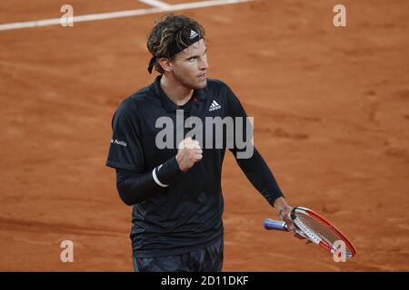 Dominic THIEM (AUT) ha vinto un punto, festeggiando durante il Roland Garros 2020, torneo di tennis di Grand Slam, il 4 ottobre 2020 al Roland Garros stadi Foto Stock