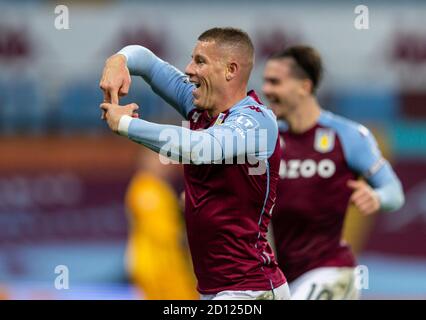 Birmingham, Regno Unito. 5 Ott 2020. Ross Barkley di Aston Villa festeggia durante la partita della Premier League inglese tra Aston Villa e Liverpool al Villa Park di Birmingham, Gran Bretagna, il 4 ottobre 2020. Credit: Xinhua/Alamy Live News Foto Stock