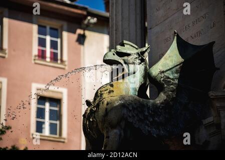 Scultura Griffon in Fontana dei tre ordini Foto Stock