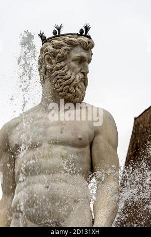 Primo piano della Fontana del Nettuno di Bartolomeo Ammannati 1560-1565, Piazza della Signoria, Firenze, patrimonio dell'umanità dell'UNESCO, Toscana, Italia. Foto Stock