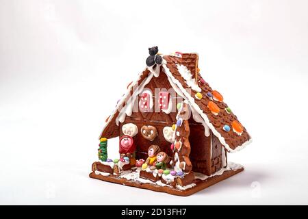 Casa caramella da fata di Hansel e Gretel su bianco sfondo Foto Stock