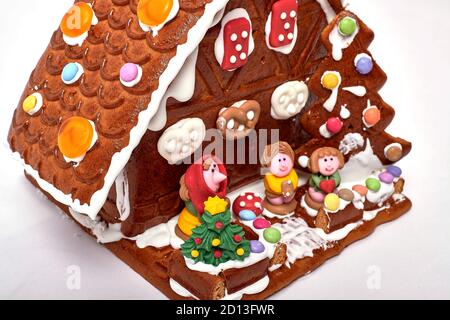 Casa caramella da fata di Hansel e Gretel su bianco sfondo Foto Stock