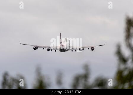 Virgin Atlantic Boeing 747 Jumbo Jet Plane decollo dall'aeroporto Heathrow di Londra, Regno Unito, dopo essere stato immagazzinato. Pensionamento prematuro dovuto a COVID19. Venduto Foto Stock