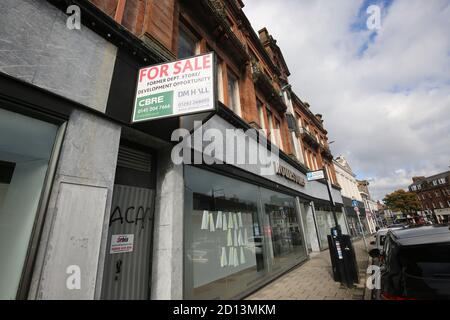 Ayr, Ayrshire, Scozia, Regno Unito 05 Ott 2020. La città della contea di Ayrshire era una volta una vivace città, tuttavia come molte altre città e città, cambiando le abitudini di shopping, downturm economico fuori città negozi e unità di vendita al dettaglio hanno portato a unità di negozi vuoti. Una serie di fotografie scattate con 2 miglia quadrate mostrano lo stato della città Foto Stock