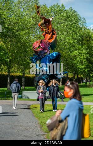 Londra, Regno Unito. 05 ottobre 2020. Fregio scultura, la più grande mostra all'aperto di Londra. Opere di 12 artisti internazionali leader nel Regent's Park dal 5 ottobre al 18 ottobre in una vetrina gratuita. Credit: Guy Bell/Alamy Live News Foto Stock