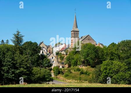 Villaggio di Chastreix in Auvergne Parco Naturale Regionale Vulcani, dipartimento Puy de Dome, Auvergne Rodano Alpi, Francia Foto Stock