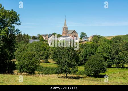 Villaggio di Chastreix in Auvergne Parco Naturale Regionale Vulcani, dipartimento Puy de Dome, Auvergne Rodano Alpi, Francia Foto Stock