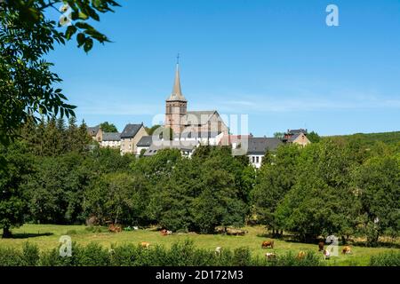 Villaggio di Chastreix in Auvergne Parco Naturale Regionale Vulcani, dipartimento Puy de Dome, Auvergne Rodano Alpi, Francia Foto Stock