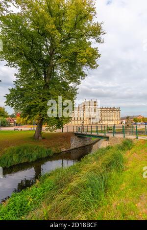 Palazzo di Ludwigslust barocco del 1776, oggi museo di arredamento del 18 ° secolo, Ludwigslust, Meclemburgo-Pomerania occidentale, Germania orientale, Europa Foto Stock