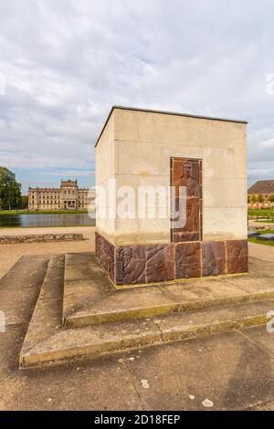 Cimitero d'onore per 200 vittime del campo di concentramento Wöbbelin a Ludwigslust, Meclemburgo-Pomerania occidentale, Germania orientale, Europa Foto Stock