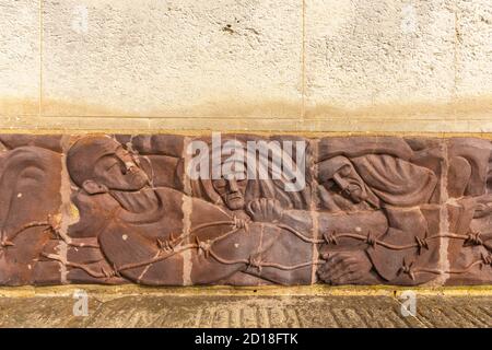 Cimitero d'onore per 200 vittime del campo di concentramento Wöbbelin a Ludwigslust, Meclemburgo-Pomerania occidentale, Germania orientale, Europa Foto Stock