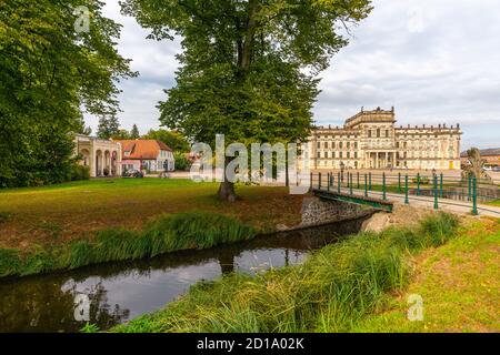 Parco paesaggistico di Palazzo Ludwigslust, Ludwigslust, Meclemburgo-Pomerania occidentale, Germania orientale, Europa Foto Stock