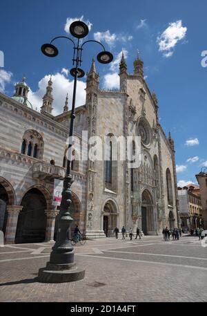 COMO, ITALIA - 9 MAGGIO 2019: Il portale del Duomo - Cattedrale. Foto Stock