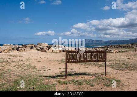 Necropoli Punta dels Fenicis, Son Real, comune di Santa Margalida, Baia di Alcudia, Maiorca, Spagna Foto Stock