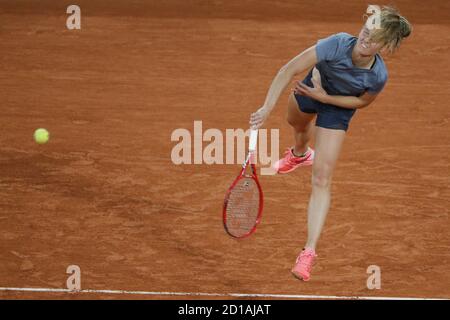 Parigi, Francia. 5 ottobre 2020. Fiona FERRO (fra) durante il Roland Garros 2020, torneo di tennis Grand Slam, il 5 ottobre 2020 allo stadio Roland Garros di Parigi, Francia - Foto Stephane Allaman / DPPI Credit: LM/DPPI/Stephane Allaman/Alamy Live News Foto Stock