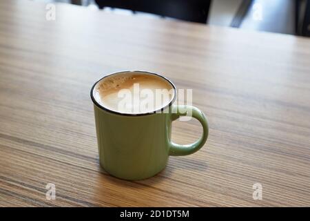 Avere una tazza di caffè Foto Stock