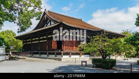 Tempio Sennon Shakado, conosciuto anche come tempio Daihon-ji, Kyoto, Giappone. Il più antico edificio esistente a Kyoto, costruito nel 1227 (periodo Kamakura). Foto Stock