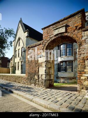 BLACKFRIARS, Gloucester, Gloucestershire. Vista esterna della chiesa priorale dominicana del XIII secolo. Foto Stock
