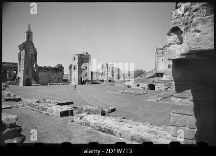 Rovine di Warkworth Castle, Warkworth, Northumberland, Regno Unito. Foto Stock