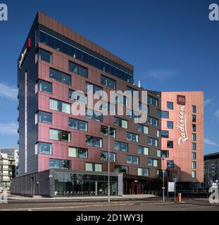 Vista esterna del Radisson RED Hotel, Glasgow, Scozia, Regno Unito, con 174 camere. Foto Stock